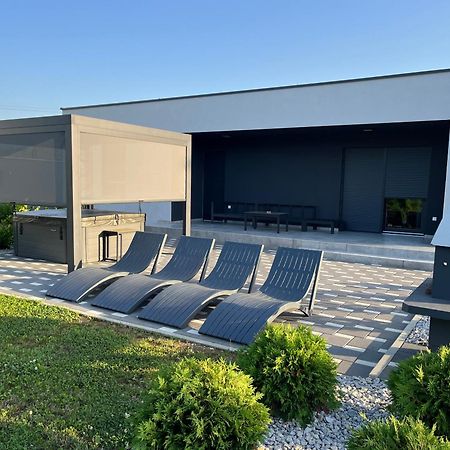 K Relax Place, Varazdinske Toplice, Modern Home With Sauna, Jacuzzi, Wifi Εξωτερικό φωτογραφία