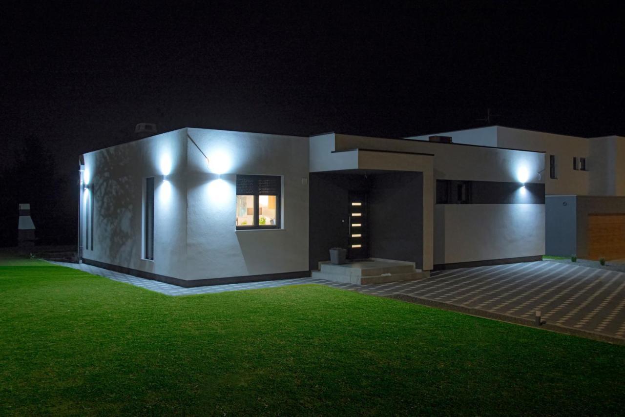 K Relax Place, Varazdinske Toplice, Modern Home With Sauna, Jacuzzi, Wifi Εξωτερικό φωτογραφία