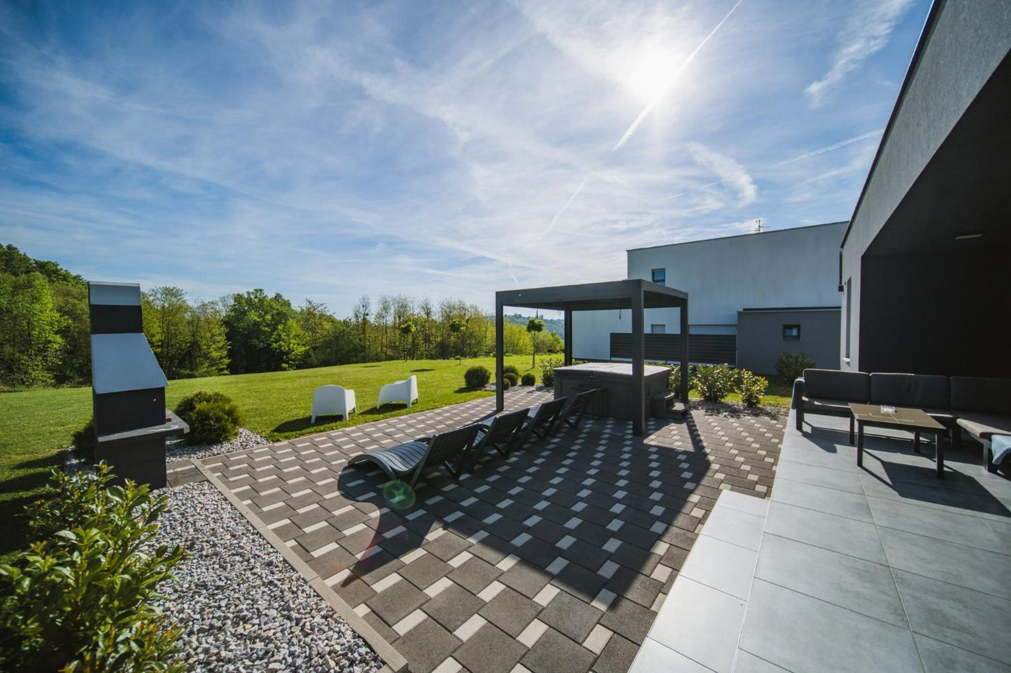 K Relax Place, Varazdinske Toplice, Modern Home With Sauna, Jacuzzi, Wifi Εξωτερικό φωτογραφία